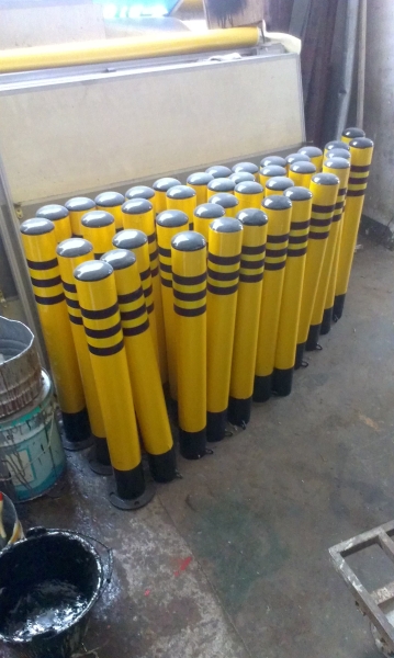 防護(hù)柱防撞桿,烤漆護(hù)欄桿